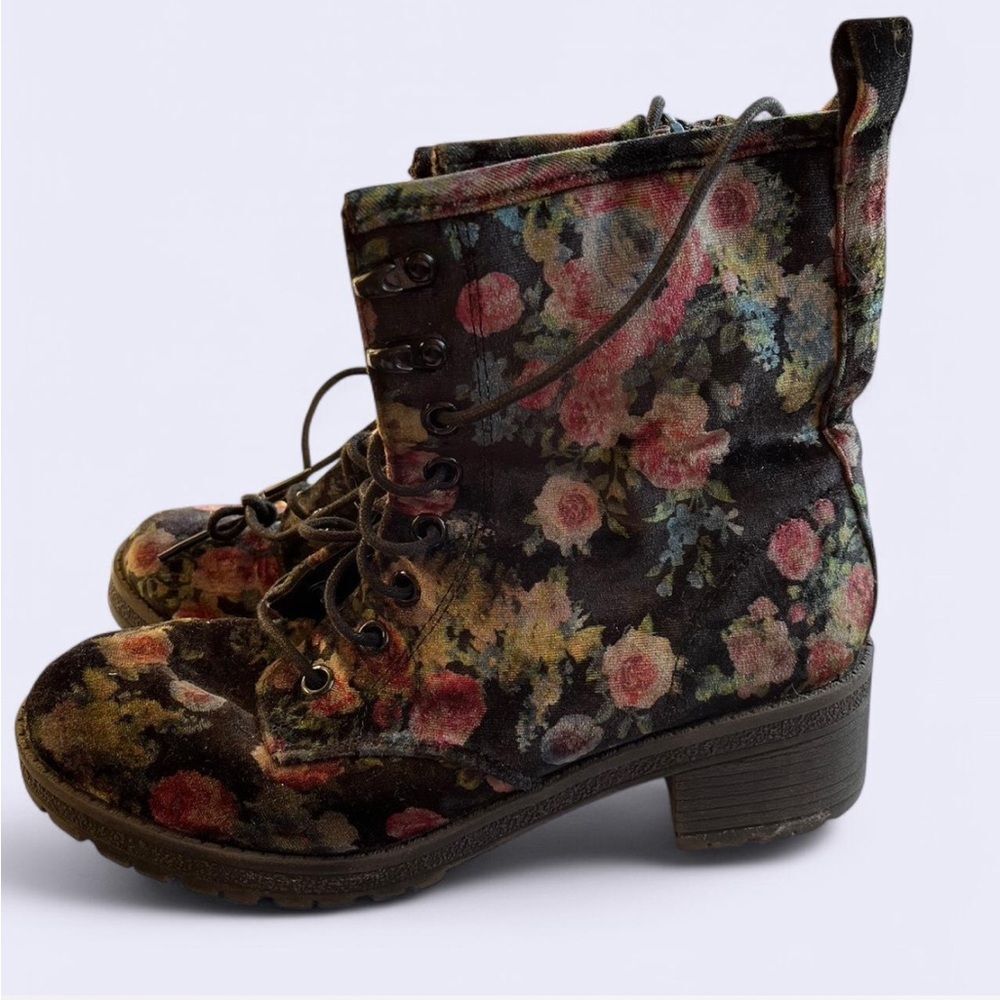 Madden Girl Eloisee Combat Booties 6.5 - Picture 2 of 8